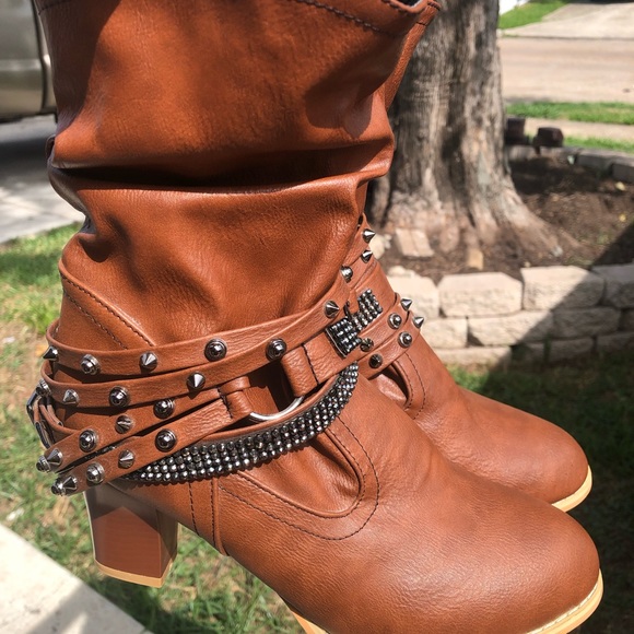 TREWQ woman’s booties - Picture 7 of 11